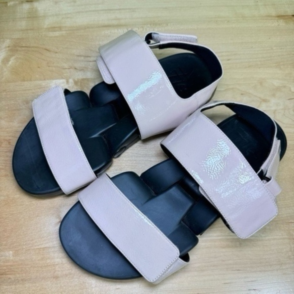 Figs Women's Sandals - Pink and Black